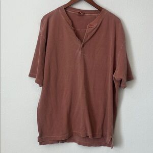 CABELAS Peach Short Sleeve Henley Shirt